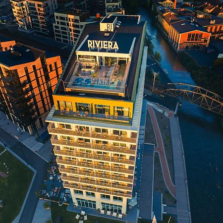 Hotel Riviera Мос Екстериор снимка