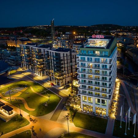 Hotel Riviera Мос Екстериор снимка