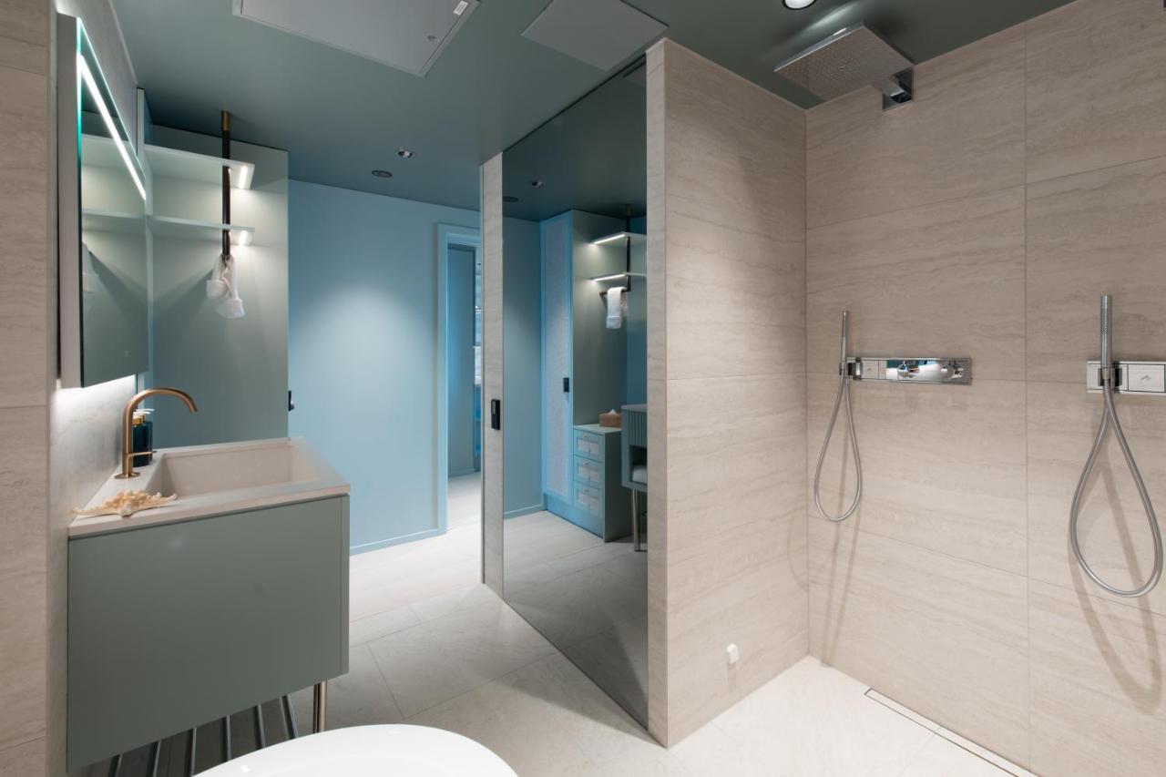 Hotel Riviera Мос Екстериор снимка