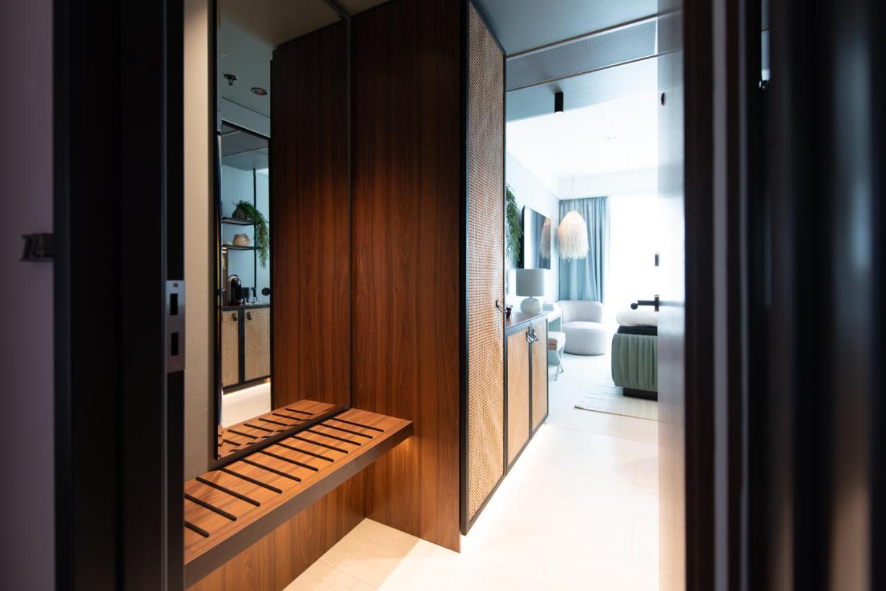 Hotel Riviera Мос Екстериор снимка