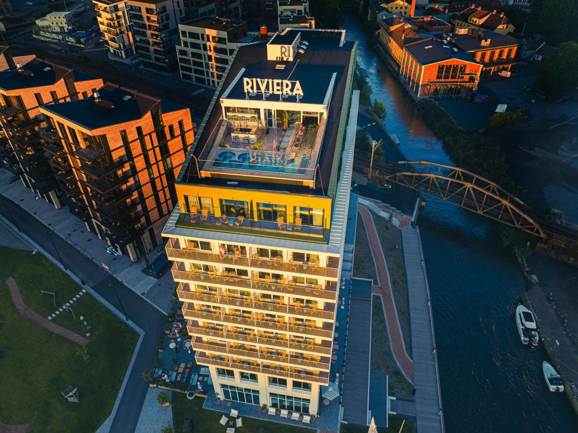 Hotel Riviera Мос Екстериор снимка